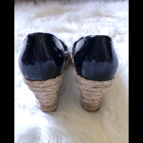 Stuart Weitzman Size 9N Patent Leather Wedges - Picture 6 of 7